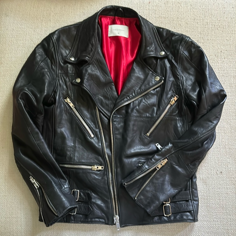 Deadwood leather jacket fits sm/medium
